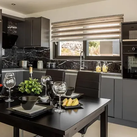 Villa Panorama Blue Kefalonia - Luxury In Lourdata Simotáta